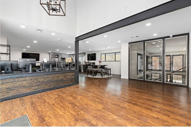 Photo - 5400-5600 E 84th Ter-32A Unidad 32A