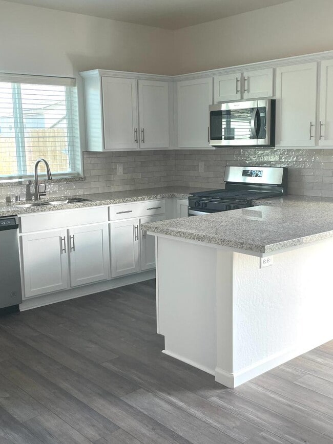 Building Photo - 3804-3808 S. Burke Street - 3806