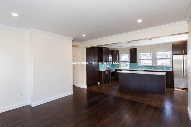 Photo - 745 Fellsway Townhome