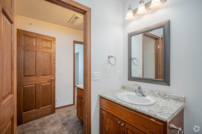 2BR,1BA - 840SF - Bathroom