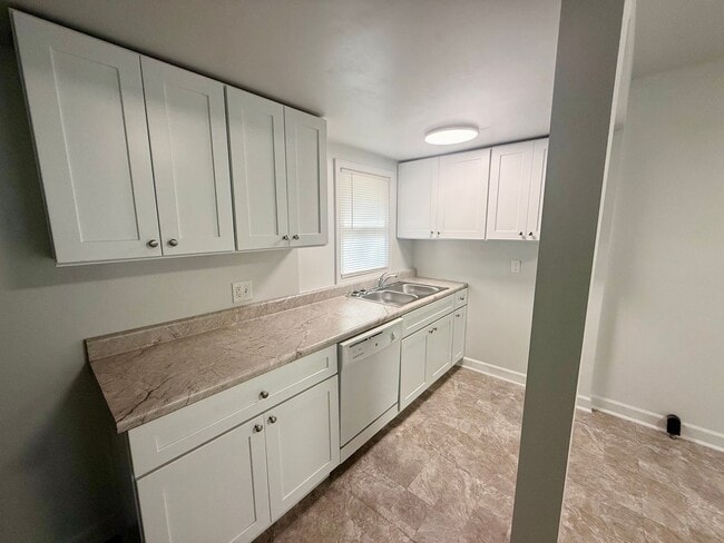 Photo - Two bedroom, 1 bath house in Burlington