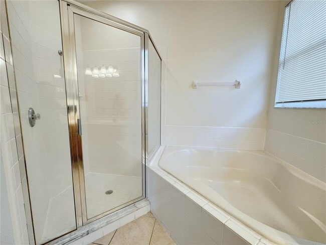 Building Photo - 4932 Bellthorn Dr