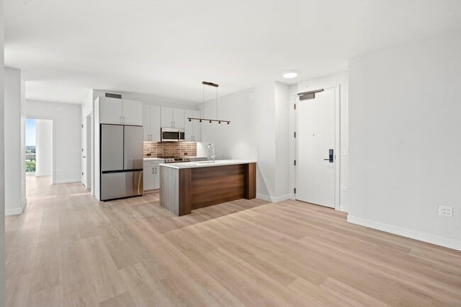 Photo - 1106 W Van Buren St
