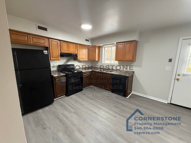 Photo - 106 Lee Ave NE Unit Apt 10