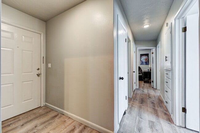 Photo - 1414 Hollywood Ave