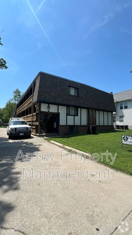 Building Photo - 341 S 27th St Unit 4 Rental