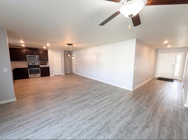 Photo - 1093 Sunset Ave