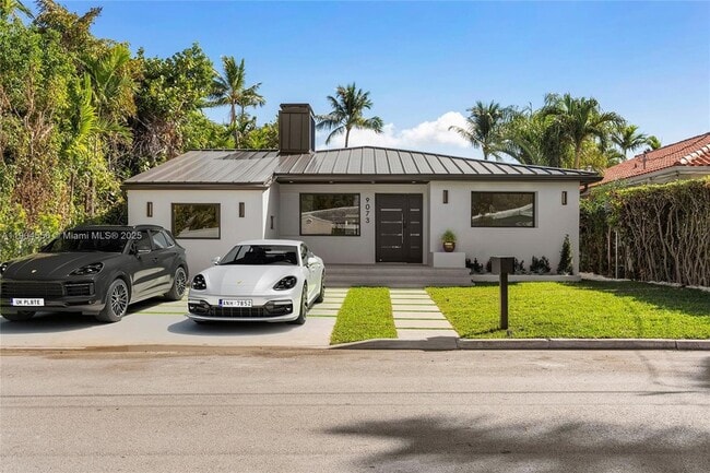 Photo - 9073 Dickens Ave