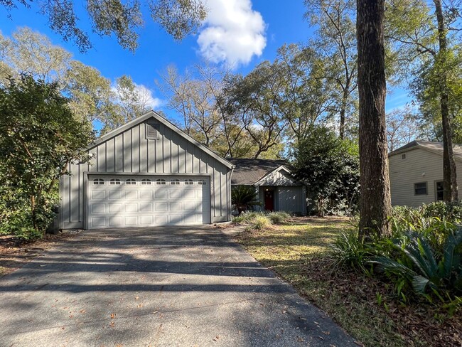 4BR/2BA w/ Flex Space in Haile Plantation ... - 4BR/2BA w/ Flex Space in Haile Plantation ... House