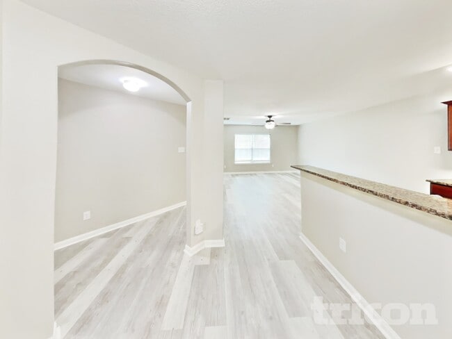 Photo - 32608 Decker Creek Dr