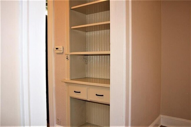 Photo - 505 8th St NE