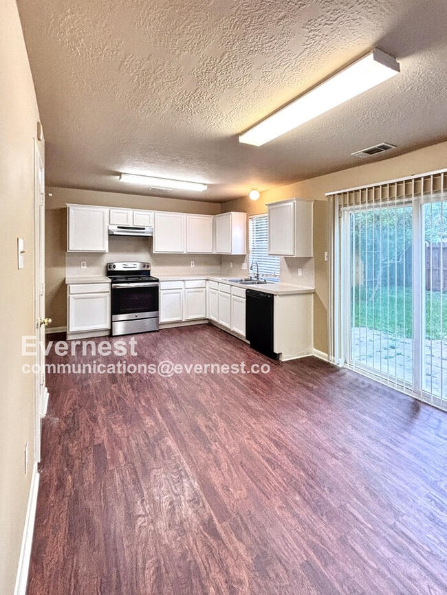 Photo - 19402 Sandy Woods Dr