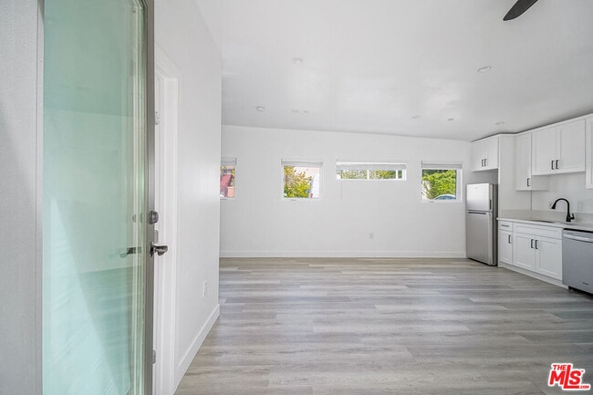 Photo - 1217 9th St Unidad 12