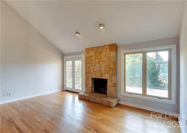 Photo - 315 Settlers Ln