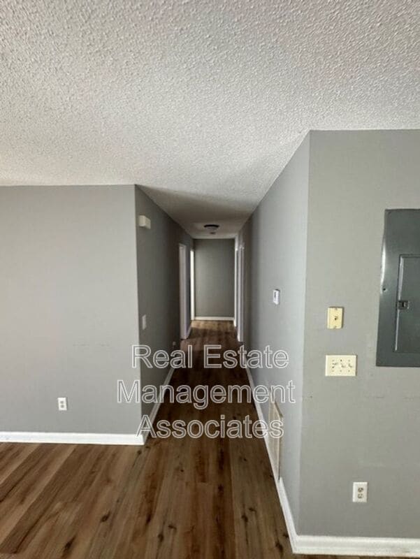 Photo - 424 N 8th St