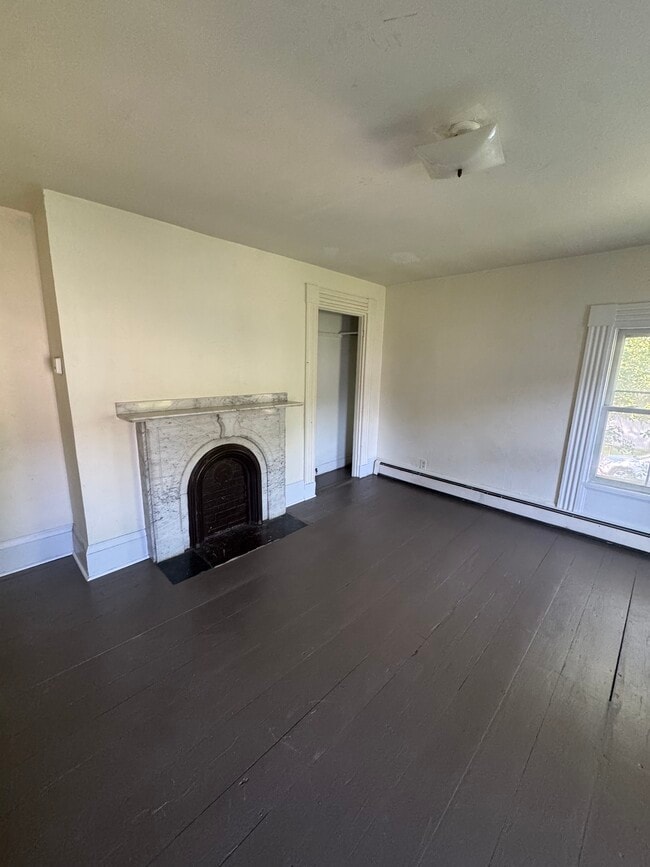 Photo - 166 Essex St Unit A
