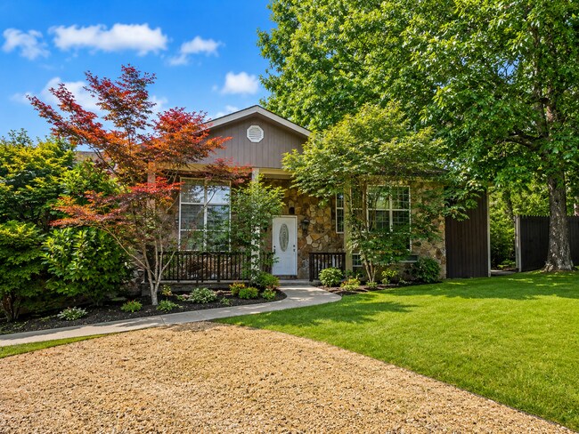 Building Photo - 4700 Rolling Green Dr