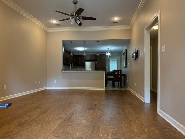 Photo - 415 S Shady Ln