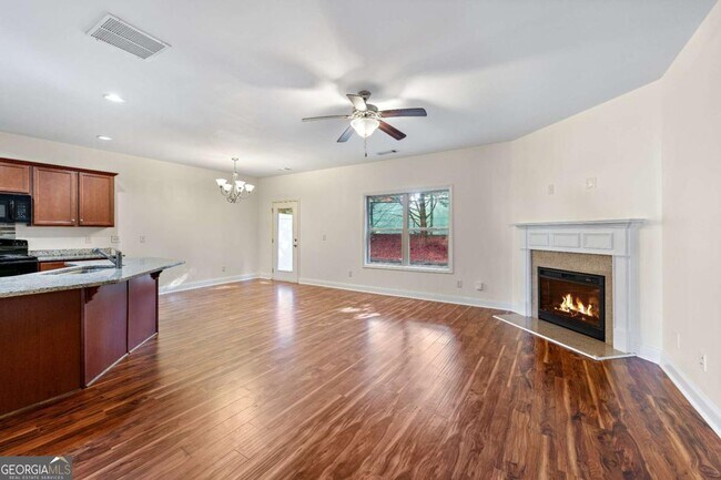 Photo - 204 Britt Dr