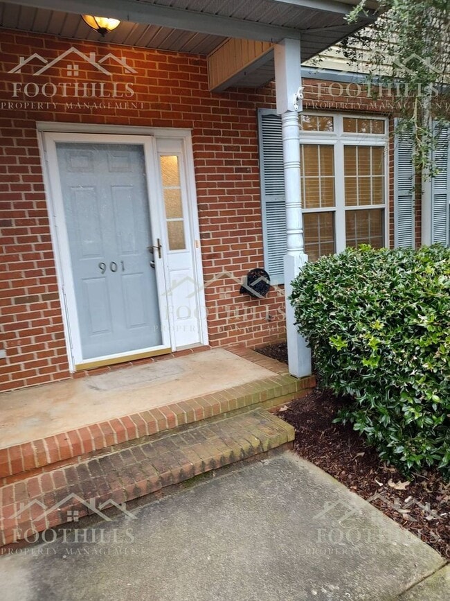 Photo - 901 Autumn Oaks