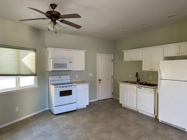 Photo - MAIN ST Unit 1189