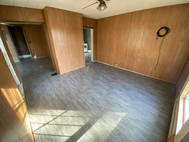 Photo - 321 Woodlawn Ave