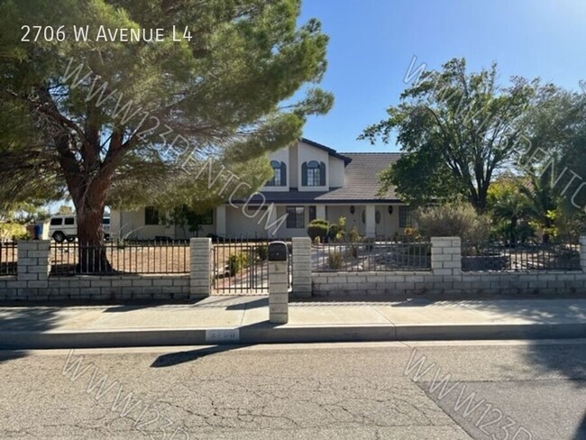 Photo - 2706 W Ave L4 House