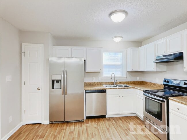 Photo - 149 Cambridge Elm Dr