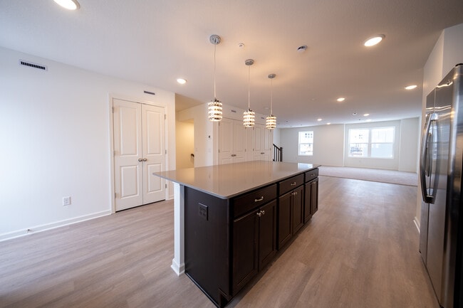 Photo - 5885 156th St W