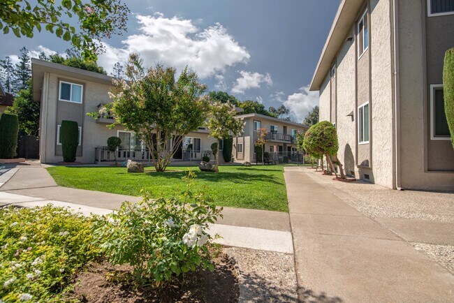 Photo - Monterey Manor