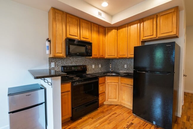 Photo - 330 N Preston St Unit Upper