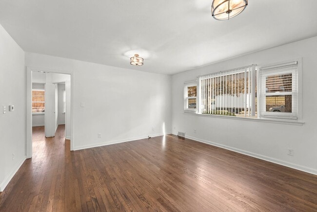 Photo - Newly Renovated Home - Steps Away from KU Med Unit 3906 Booth