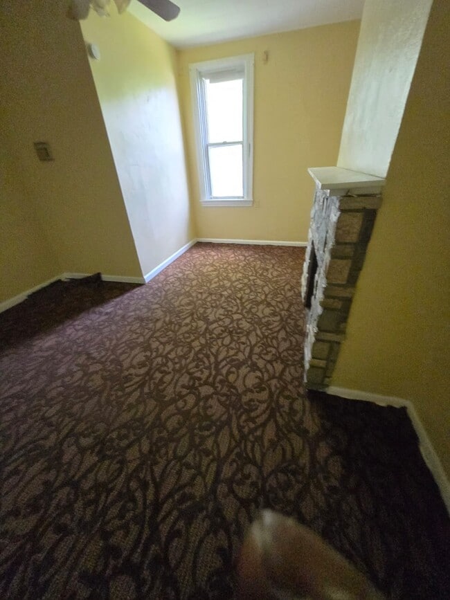 Photo - 215 Grant St