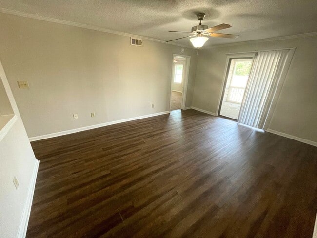 Photo - 2505 W Broad St