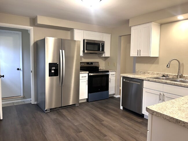 Photo - Fully Renovated 3 Bedroom Ranch!