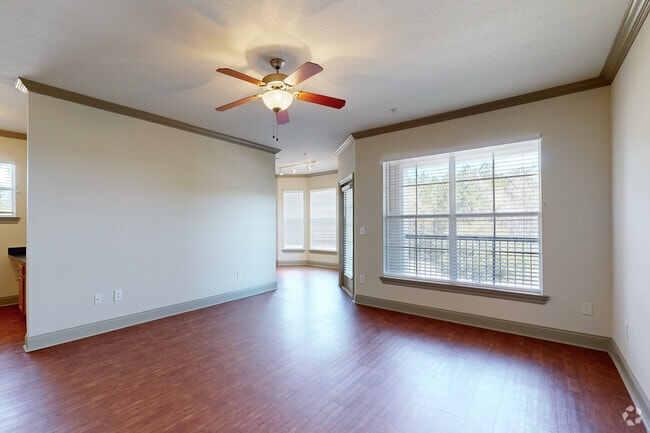 2BR, 2BA - 1194SF - Sala de estar - The Lakes At Turtle Creek Apartment Homes