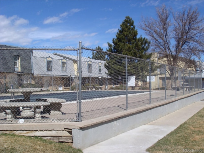 Photo - 1482 S Pierson St