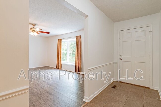 134 Saturn Ln