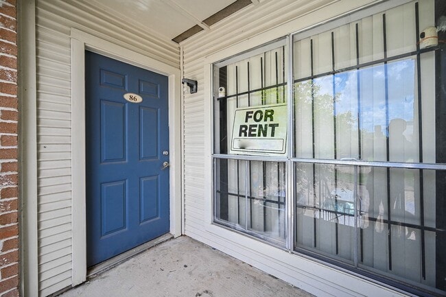 Photo - 3900 Woodchase Dr Unit 86