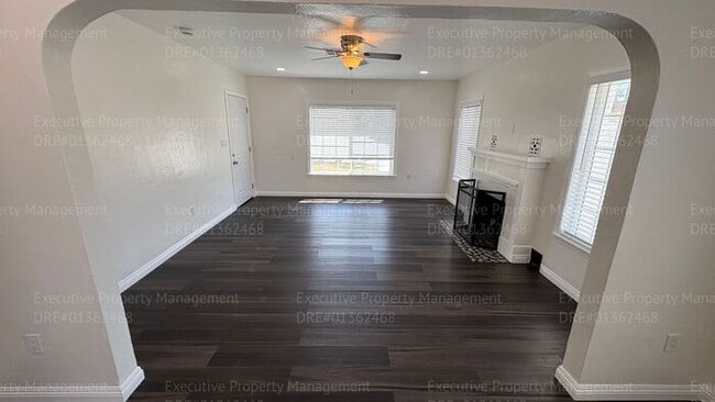 Photo - 2 bedroom 1 bathroom house located in the 93307 zipcode near E Brundage Ln/ Madison St