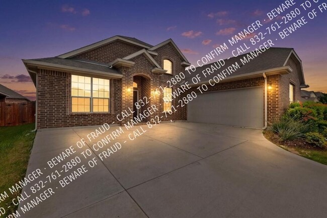 Photo - 7811 Links Dr