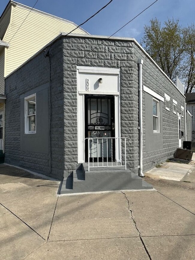 Photo - Newly Renovated 1/2 Bedroom 1 Bath Rental