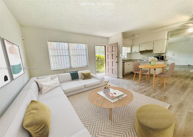 Building Photo - 1755 NE 116th Rd Unit 9