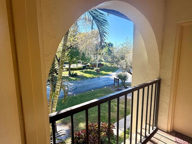 Photo - 4835 Sable Pine Cir Unidad D2