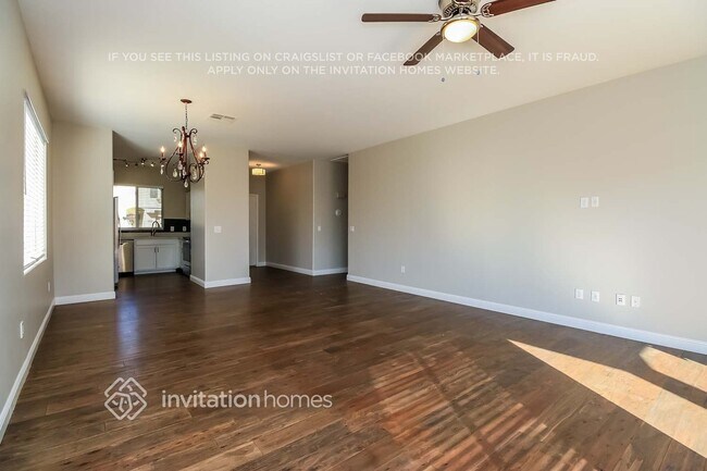 Photo - 686 E Colt Ct