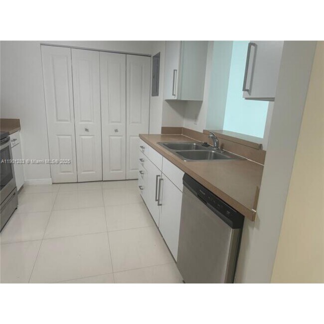 Photo - 1250 S Miami Ave