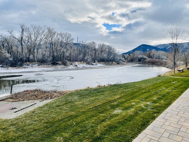 Photo - 1001 River Dr