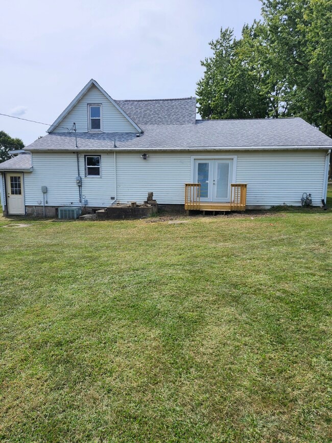 206 McMartin St