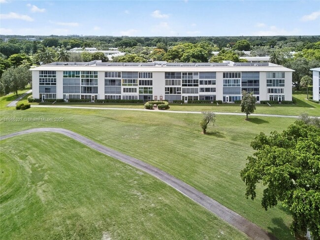 Photo - 2801 Victoria Way Unit G1