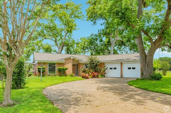 Building Photo - 438 Wellshire Dr Rental